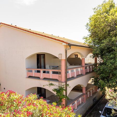 Villa Barbara Oasis Central Suite With Terrace Novalja Exterior photo