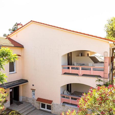 Villa Barbara Oasis Central Suite With Terrace Novalja Exterior photo